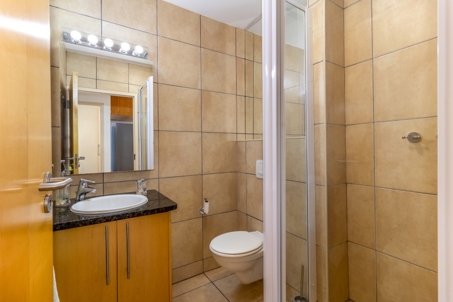 To Let 3 Bedroom Property for Rent in Strand Central Western Cape